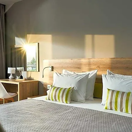 Grapevines Hotel 4*